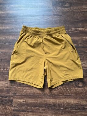 lululemon athletica Pace Breaker Linerless Athletic Short 7” in Melrose Tan